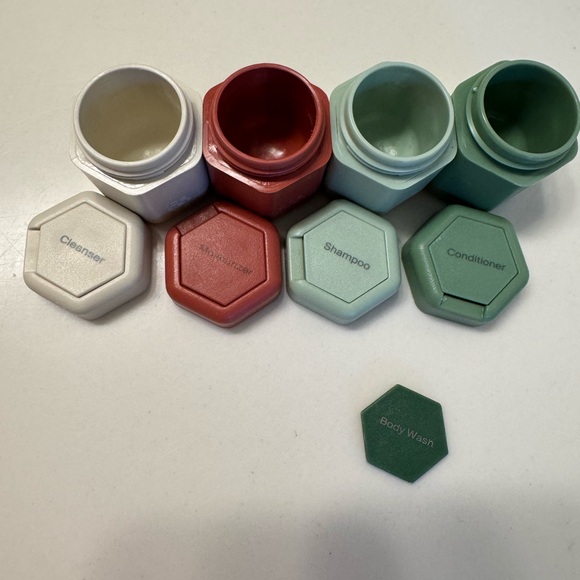 cadence Other - Cadence original travel capsules - set of 4